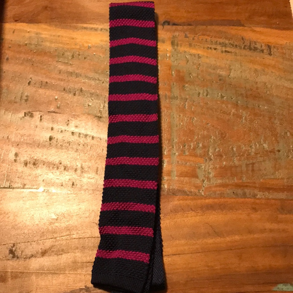 Tommy Hilfiger silk tie